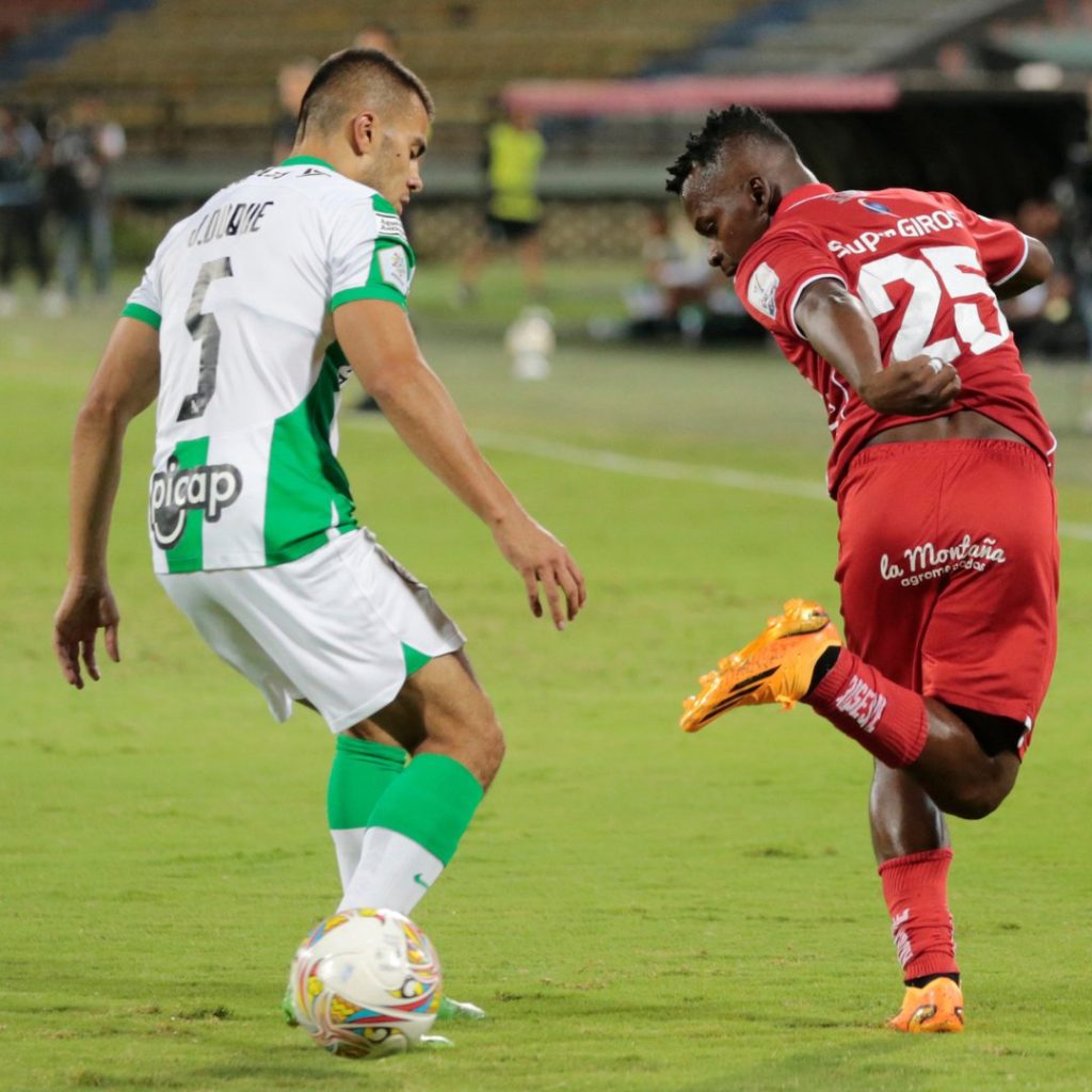 Un Ángel apareció y dejo a Nacional en las puertas de la clasificación.