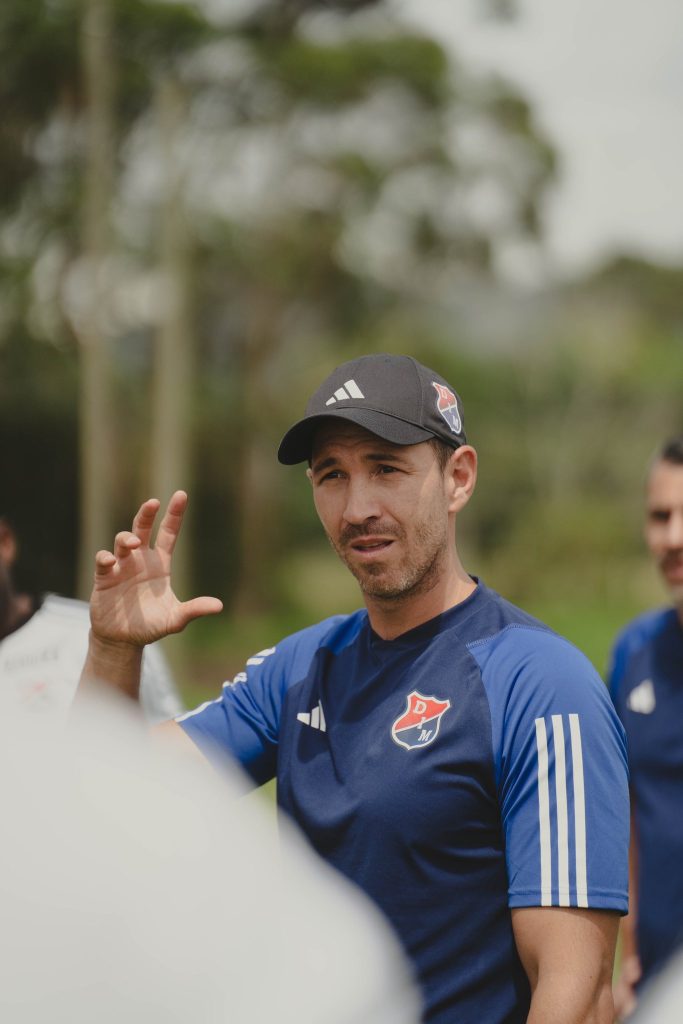 DIM con técnico interino para finalizar la liga.