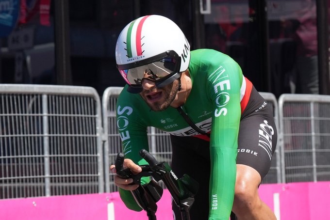 Giro de Italia: Filippo Ganna venció en la batalla al cronómetro.
