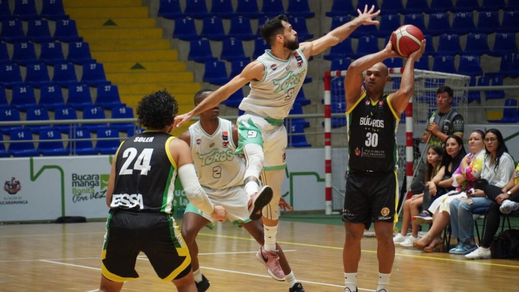 Definidas las semifinales de la liga profesional de baloncesto colombiano.