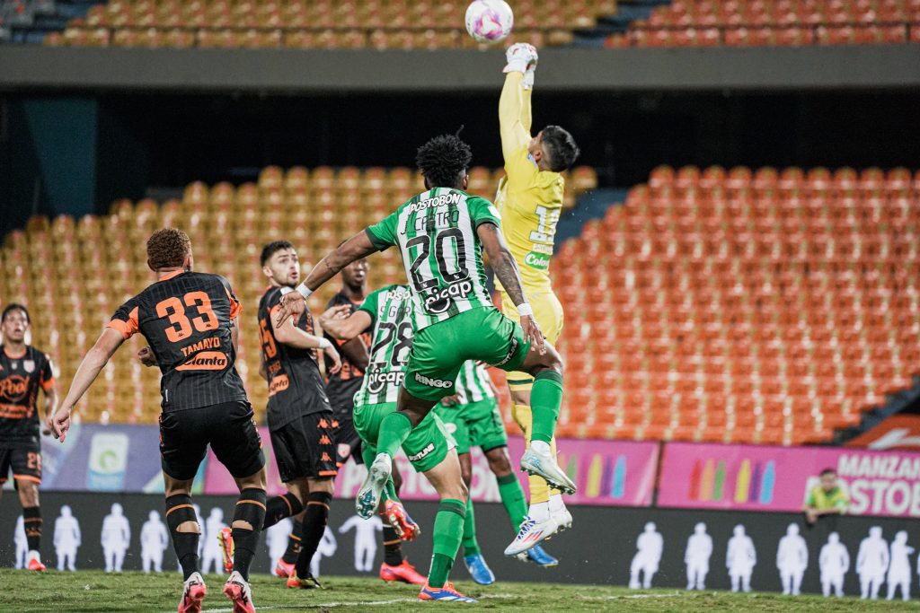 Atlético Nacional ganó en la fecha 14 de la Liga Betplay en el Atanasio Girardot Jugada de partido Atlético Nacional vs Envigado