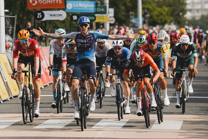 Critérium Dauphiné: triunfo británico, Evenepoel sigue líder y Tejada abandona por caída.