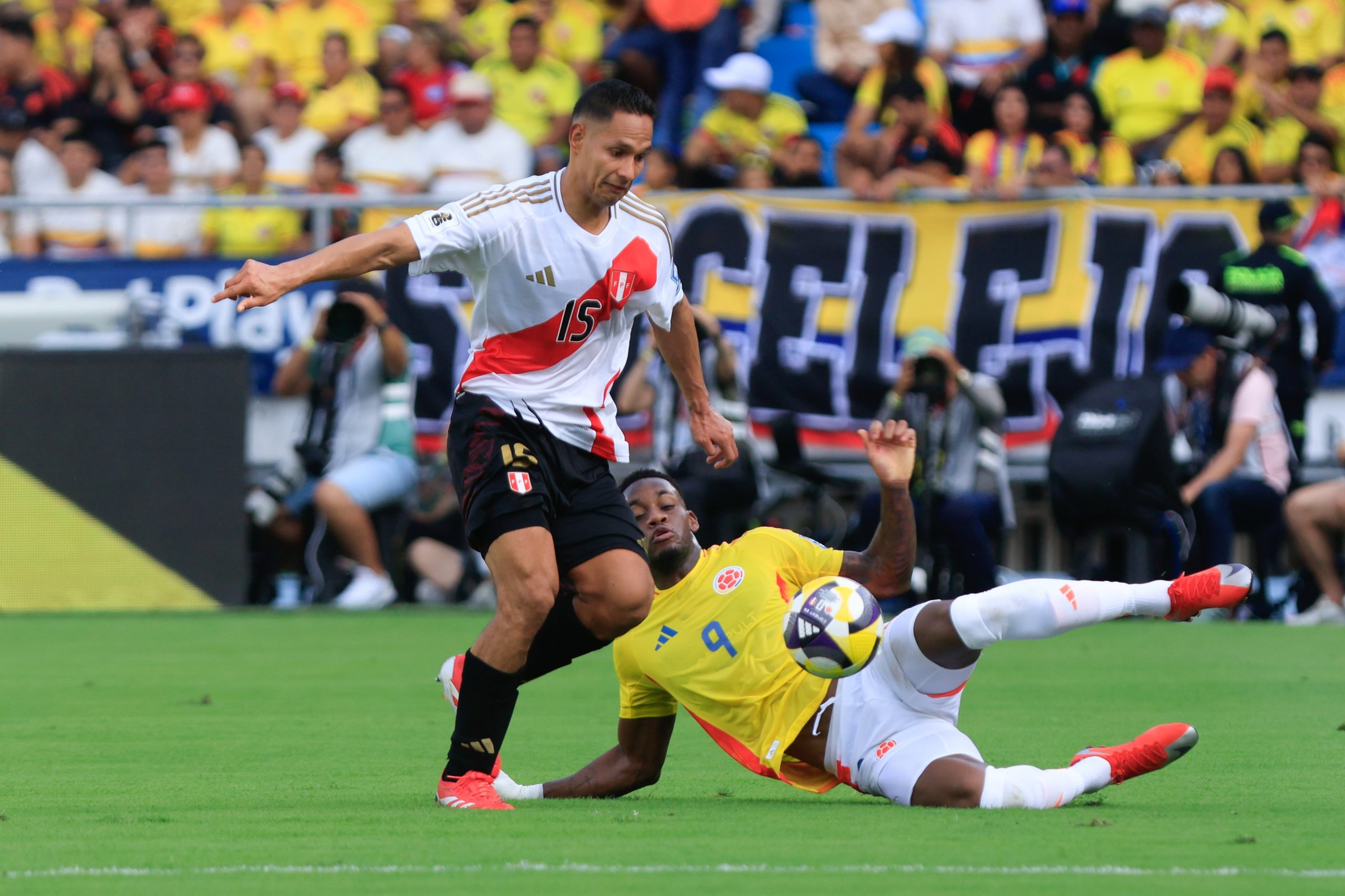 Decepcionante partido de Colombia ante Perú en Barraquilla.
