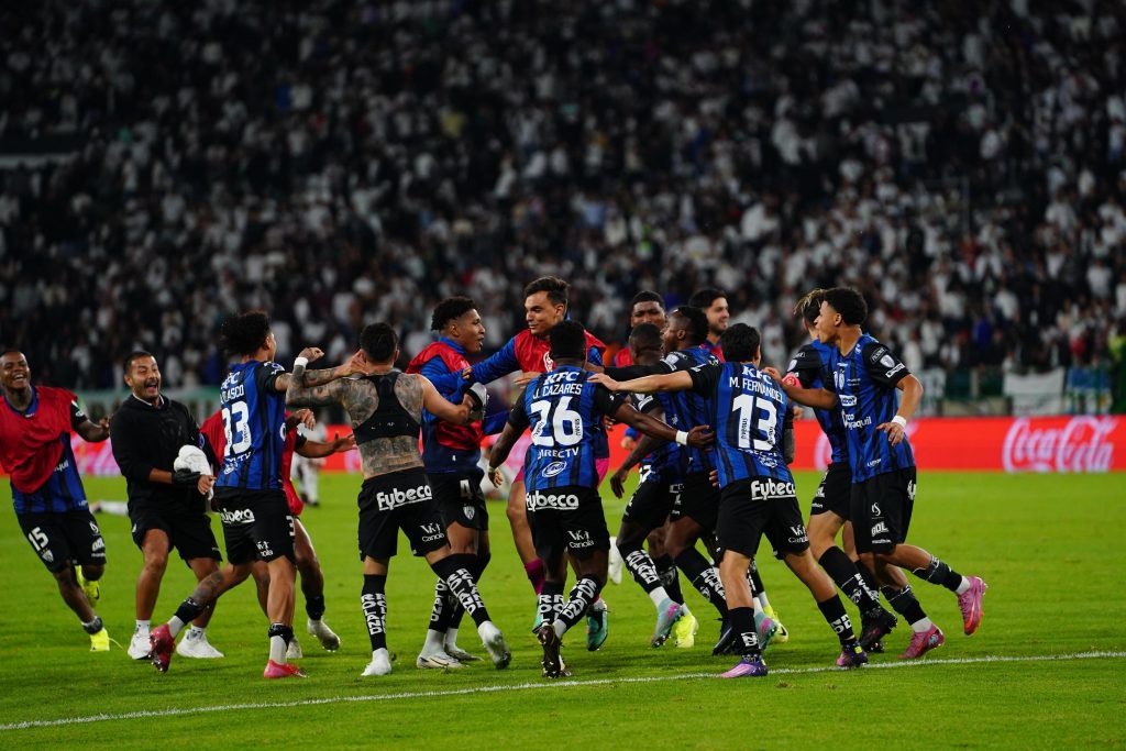 Independiente del Valle dejó ‘Blanco Blanco’ al Once Caldas en la Copa Sudamericana.
