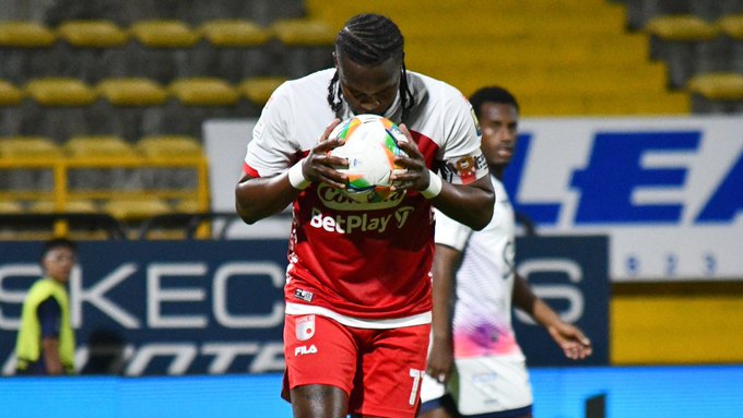 Santa Fe de la mano de Rodallega derrota a Fortaleza.